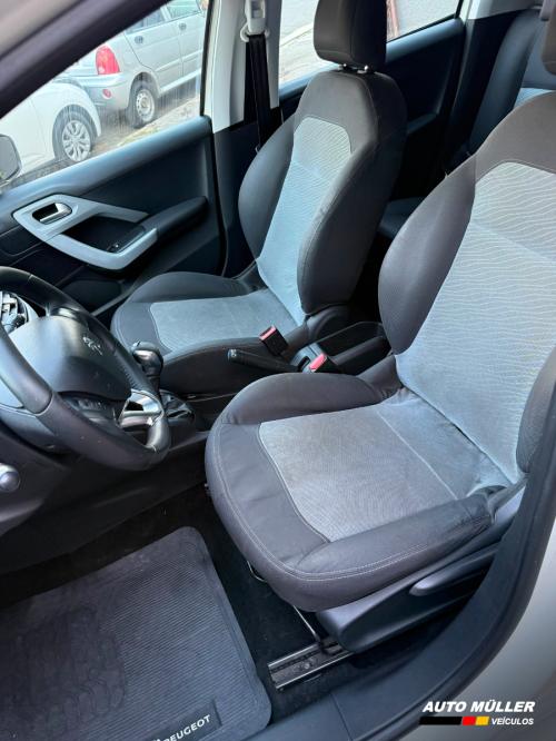 Foto Miniatura Peugeot 208 Active Pack 1.5 2014