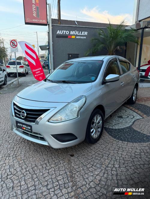 Foto Miniatura Nissan Versa 1.0 S manual 2016
