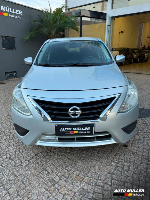 Foto Miniatura Nissan Versa 1.0 S manual 2016