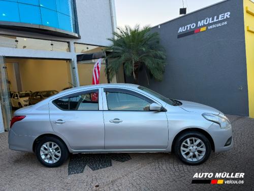 Foto Miniatura Nissan Versa 1.0 S manual 2016