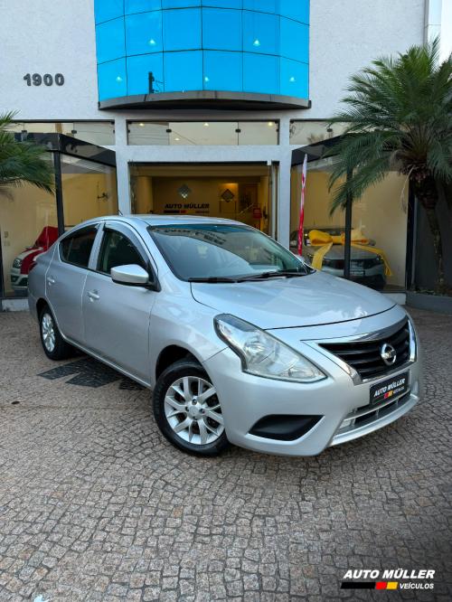 Foto Miniatura Nissan Versa 1.0 S manual 2016