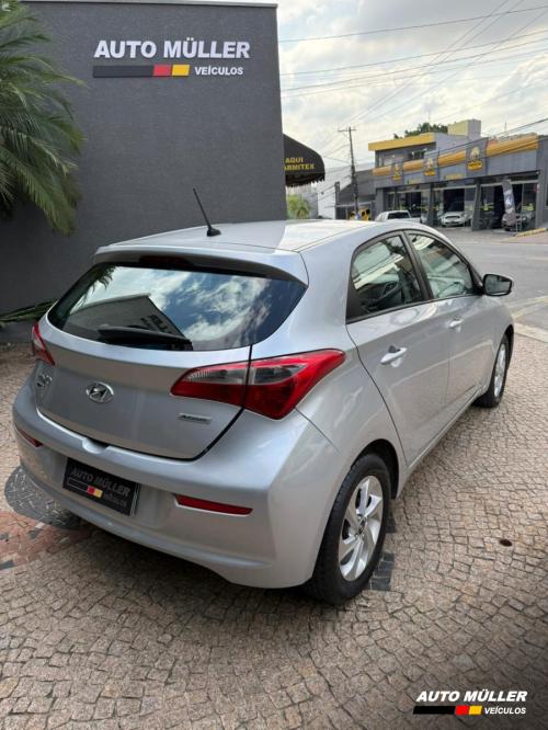 Foto Miniatura Hyundai HB 20 Comfort plus 1.6 autom&aacute;tico 2016